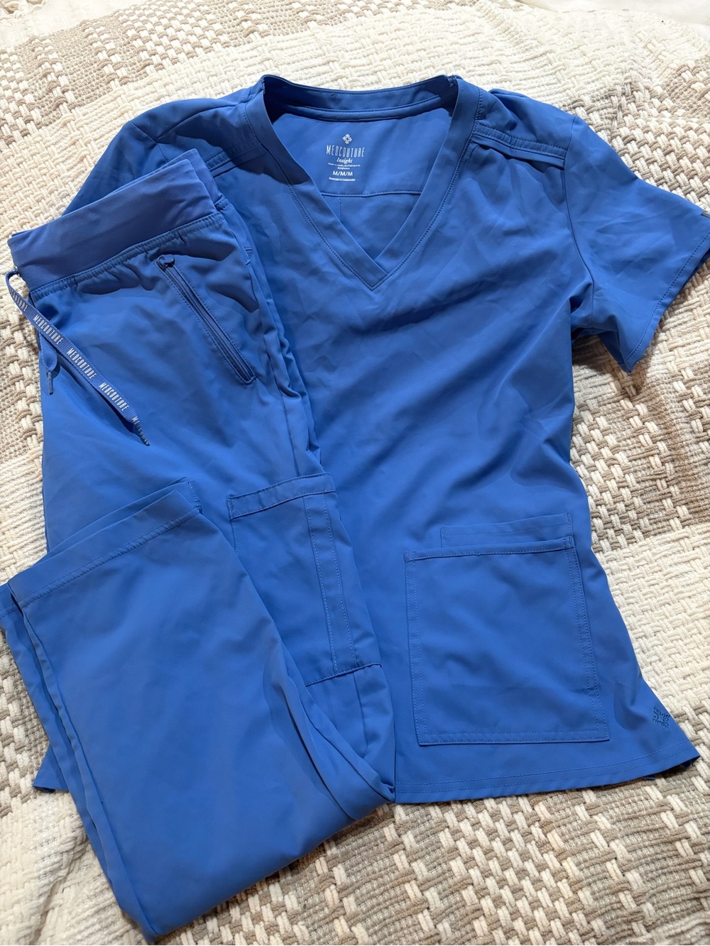 Med Couture Women's V-Neck Scrub Set in Blue